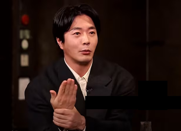 Gần đây, nam diễn viên vừa trải qua ca phẫu thuật cắt bỏ một phần lá gan. 