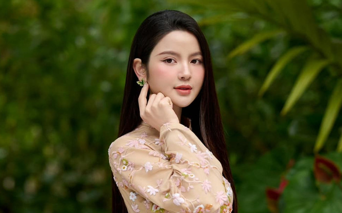 Vợ Quang Hải khoe vẻ đẹp nền nã Ảnh 2