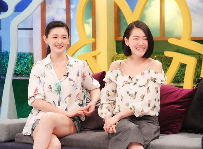 Hình ảnh của Từ Hy Viên và Từ Hy Đệ khi tham gia chung một chương trình. Ảnh: Sưu tầm