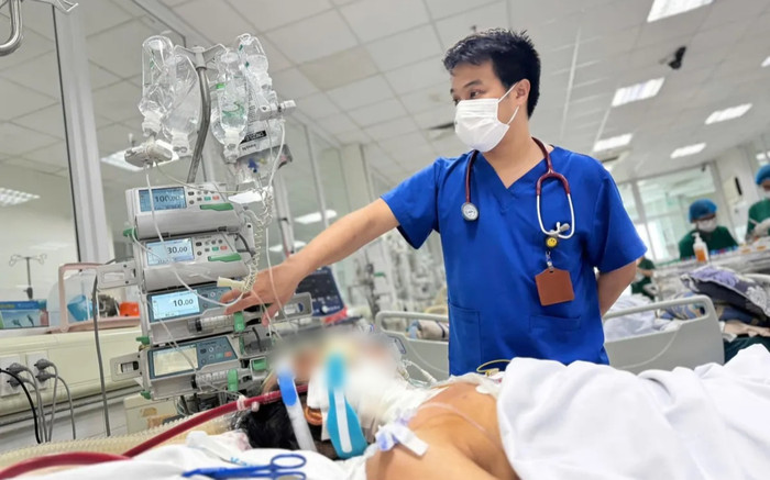 Cảnh báo: Nhiều bệnh nhân mắc cúm trở nặng nhanh, có người phải đặt ECMO Ảnh 2