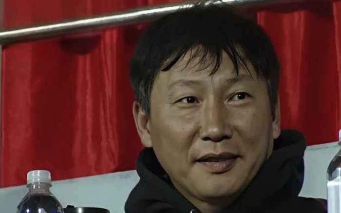 Ngày rực sáng của Hendrio khiến HLV Kim Sang Sik cười bí ẩn Ảnh 2