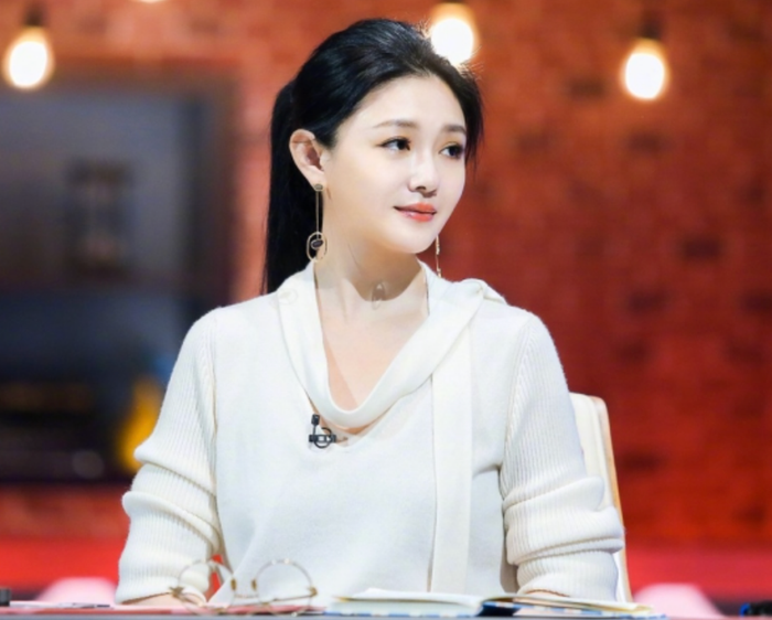 Từ Hy Viên kiện chồng cũ vì vi phạm thoả thuận về chi phí chu cấp cho hai con chung.