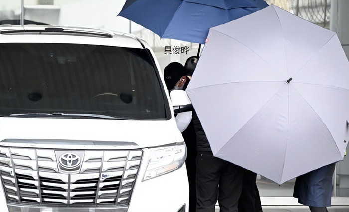 Tro cốt của Từ Hy Viên về đến Đài Loan (Trung Quốc) vào 15h ngày 5/2. 