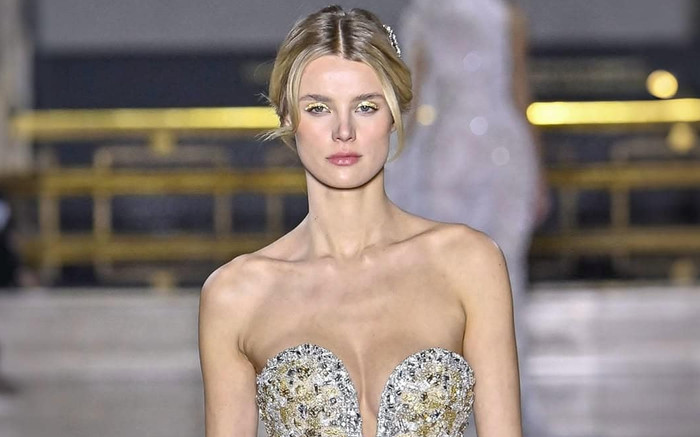 Nhan sắc của đương kim Hoa hậu Thế giới khi diễn thời trang gây chú ý Ảnh 2