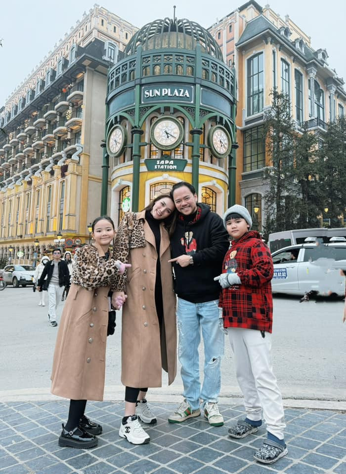 Trang Nhung hạnh phúc báo tin mang bầu lần 3. (Ảnh FBNV)