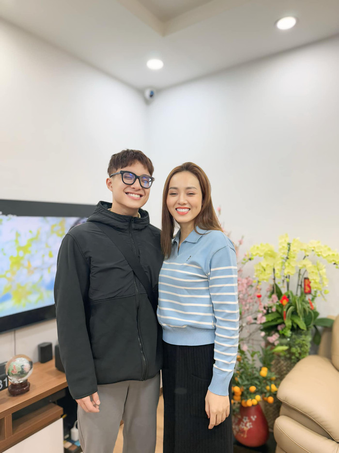 Ngọc Hà có mối quan hệ thân thiết với Tít - con trai riêng của Công Lý. (Ảnh FBNV)