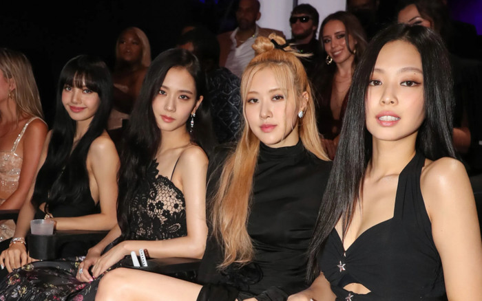 Chuyện giờ mới kể: BLACKPINK đến lễ trao giải muộn, được một nhân vật cứu nguy trên sân khấu Ảnh 2