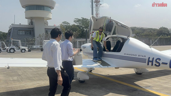 Trái tim của nam ca sĩ Natthaphong Duenmuang được vận chuyển đến bệnh viện để thực hiện sứ mệnh cứu sống một bệnh nhân khác.