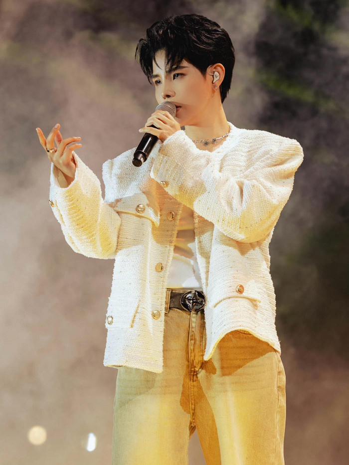 Vũ Cát Tường sở hữu nhiều bản hit trong sự nghiệp âm nhạc. Ảnh: FBNV