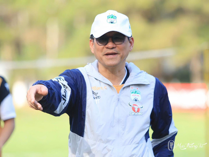 Theo chia sẻ của giám đốc kỹ thuật Vũ Tiến Thành với Saostar, CLB HAGL bức xúc khi bị trọng tài yêu cầu đổi trang phục so với đăng ký ban đầu. Ảnh: HAGL FC