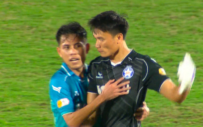 Thủ môn Bùi Tiến Dũng chơi xuất thần giúp Đà Nẵng thắng trận đầu tiên Ảnh 2