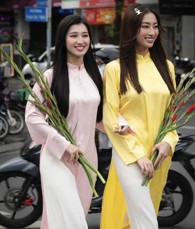 Phương Nhi - Lương Thuỳ Linh có mối quan hệ thân thiết. Ảnh: FBNV