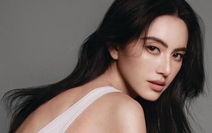 Mai Davika khóc nghẹn khi chia sẻ về biến cố gia đình Ảnh 2