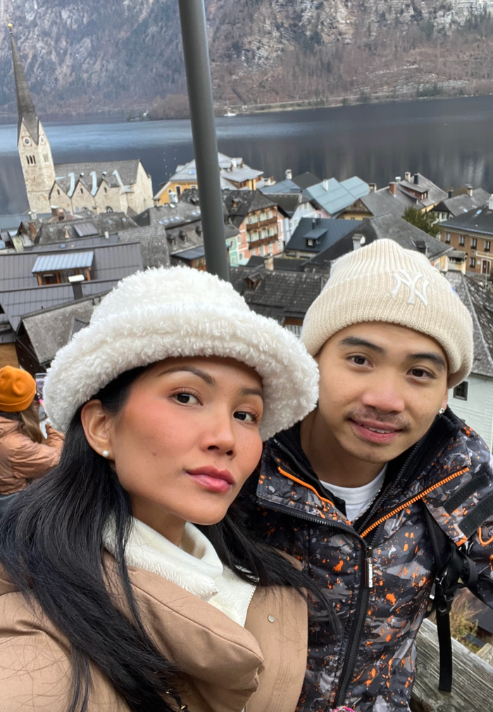 Hoa hậu H'Hen Niê và bạn trai - nhiếp ảnh gia Tuấn Khôi đã có nhiều năm đồng hành cùng nhau trong sự nghiệp lẫn cuộc sống. (Ảnh: FBNV)