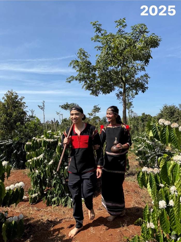 Bạn trai về quê H'Hen Niê trong dịp Tết Ất Tỵ 2025. (Ảnh: FBNV)