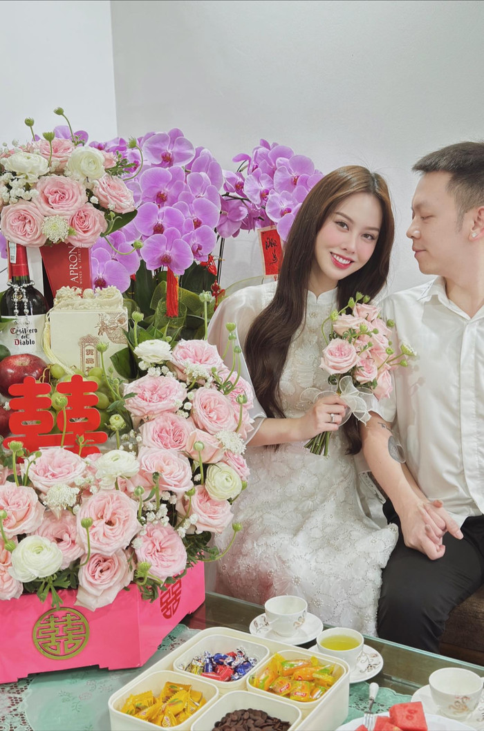 Á hậu Tâm Như lần đầu để lộ diện mạo của 'nửa kia'. (Ảnh FBNV)