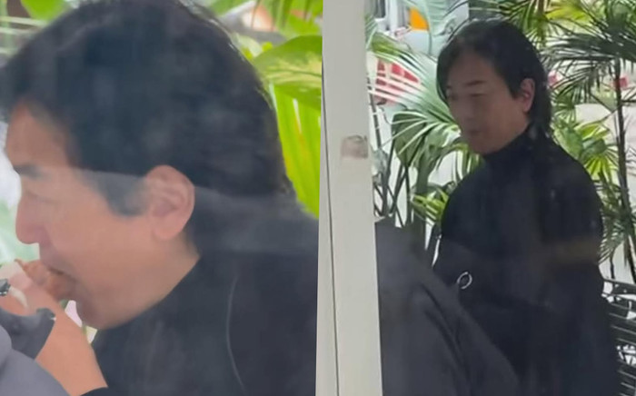 Nam ca sĩ nổi tiếng một thời bị bắt gặp ngồi ăn ngoài đường, nhan sắc tuổi 57 gây bàn tán Ảnh 2