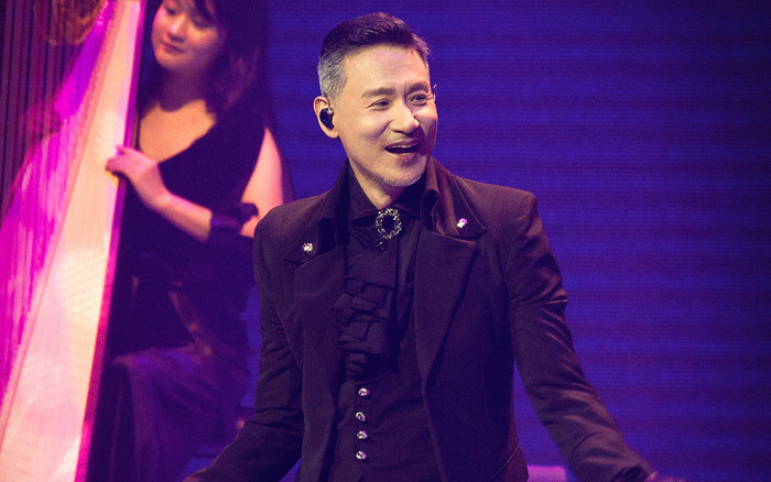 Nam ca sĩ 63 tuổi gây sốc với thành tích lịch sử, cán mốc 1.000 buổi biểu diễn trên toàn cầu Ảnh 2