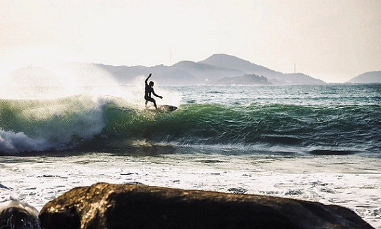 Biển miền Trung của Việt Nam là nơi nhiều vùng có sóng to quanh năm. (Nguồn: Internet)