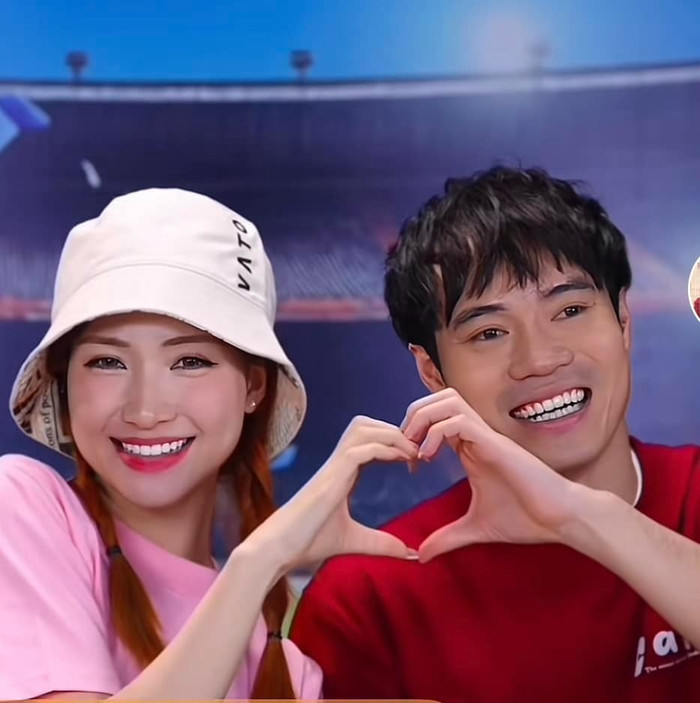 Khoảnh khắc Văn Toàn gần gũi Hòa Minzy sau ống kính gây sốt Ảnh 3