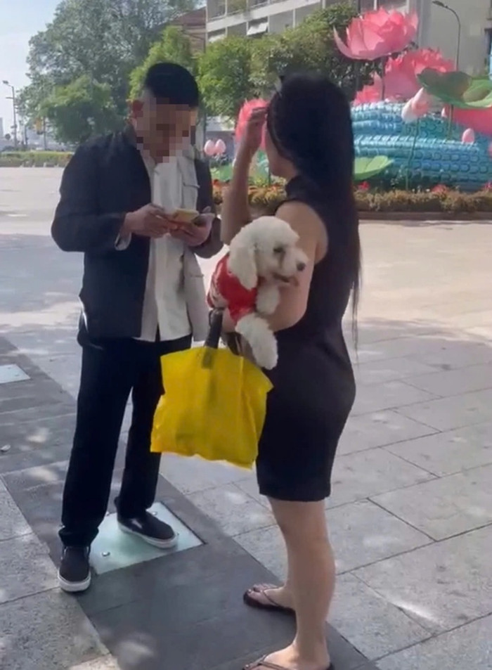 Cô gái đi cùng Tưởng Chí Huy