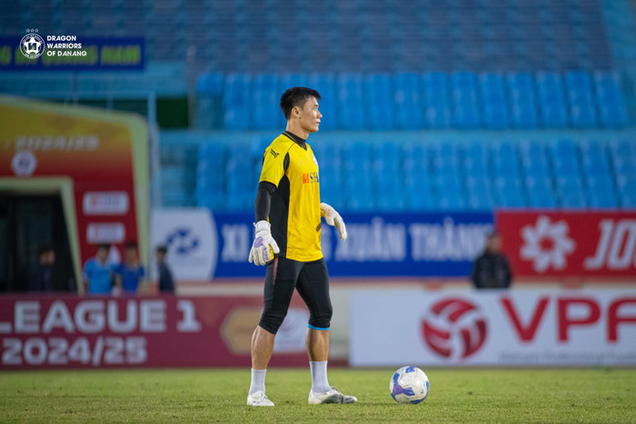 Thủ môn Bùi Tiến Dũng thường xuyên đón nhận nỗi buồn trước các đội bóng cũ. Ảnh: CLB Đà Nẵng