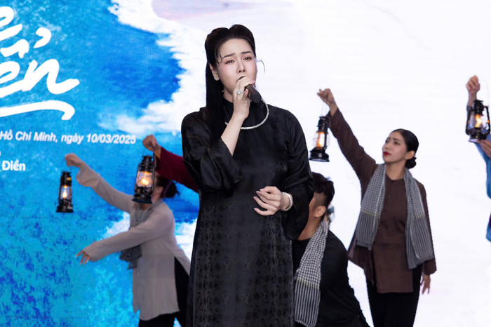 Nhật Kim Anh báo tin vui sau khi hạ sinh con gái, người hâm mộ vỡ òa Ảnh 2