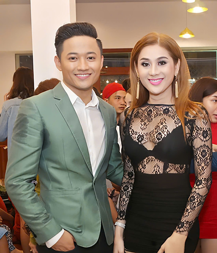 Quý Bình - Lâm Khánh Chi có mối quan hệ đồng nghiệp thân thiết nhiều năm qua. Ảnh: FBNV