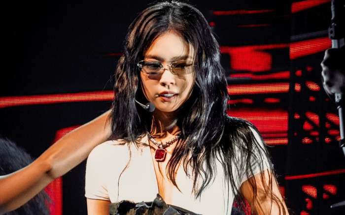 Jennie tiếp tục gặp biến Ảnh 2