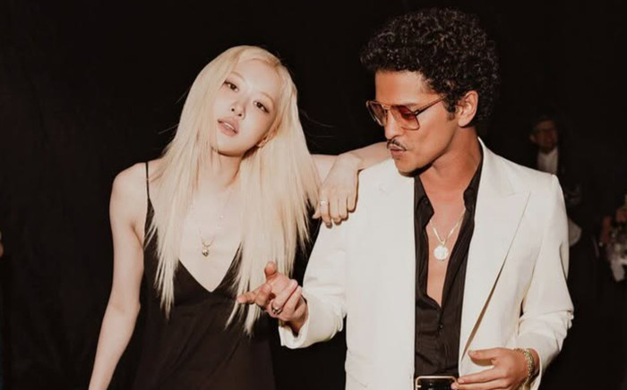 Rosé và Bruno Mars 'bất bại' Ảnh 2