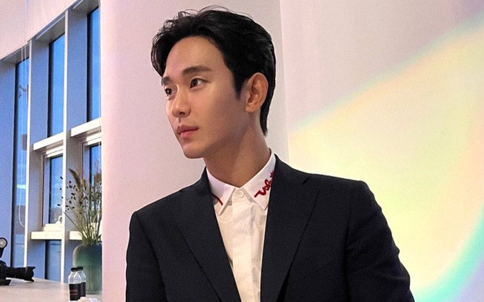 Rò rỉ thêm ảnh nhạy cảm của Kim Soo Hyun với nữ đồng nghiệp kém 12 tuổi Ảnh 2