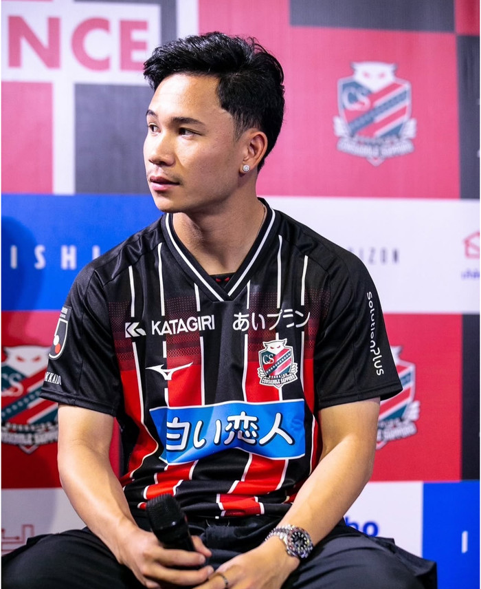 Theo Liên đoàn Bóng đá Thái Lan, bản danh sách 23 cầu thủ được công bố có tiền đạo Supachok. Ảnh: Supachok