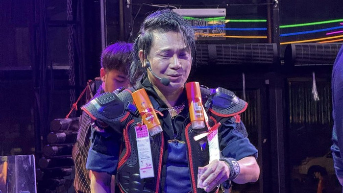 Nam ca sĩ dùng tiền khán giả tặng để xây trường học cho trẻ em Ảnh 3