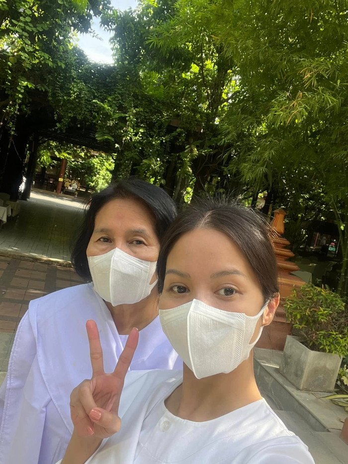 Nữ ca sĩ thông báo mẹ ruột rời khỏi nhà rồi mất tích, không thể liên lạc Ảnh 1