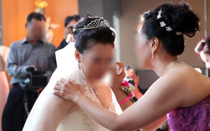 Phát hiện chú rể có thái độ lạ, cô dâu đâm đơn kiện ngay ngày cưới Ảnh 2