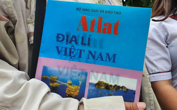 Từ năm 2025, thí sinh không được mang Atlat vào phòng thi tốt nghiệp THPT, vì sao? Ảnh 2