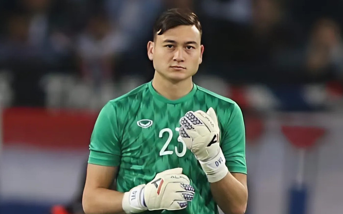 Đình Triệu bị đau, HLV Kim Sang Sik vẫn 'bỏ rơi' Đặng Văn Lâm Ảnh 2