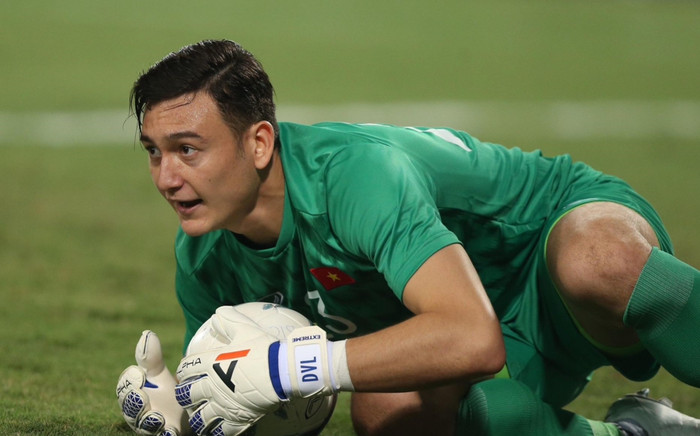 Chuyện gì xảy ra giữa HLV Kim Sang Sik và Đặng Văn Lâm? Ảnh 2