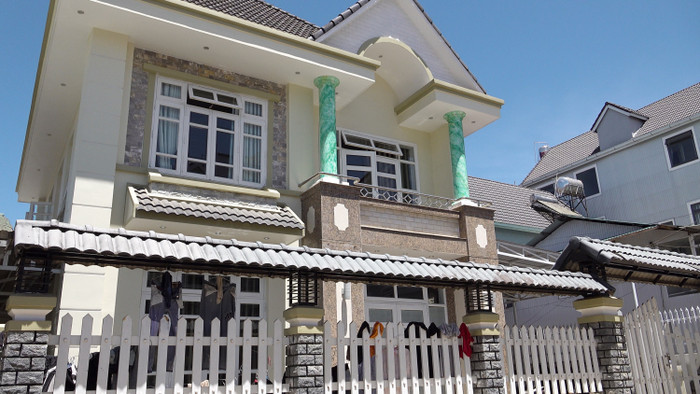 Các đối tượng thuê nguyên căn hộ để hoạt động phạm tội. Ảnh: Công an tỉnh Lâm Đồng