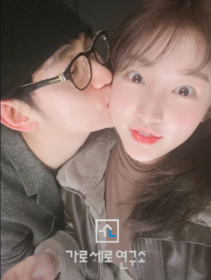 Những tấm ảnh tình tứ giữa Kim Soo Hyun và Kim Sae Ron đã gây xôn xao cõi mạng. Ảnh: Sưu tầm