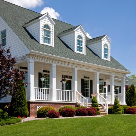 Bị mẹ kế giam cầm 20 năm, nam thanh niên sử dụng hai món đồ để trốn thoát Ảnh 1