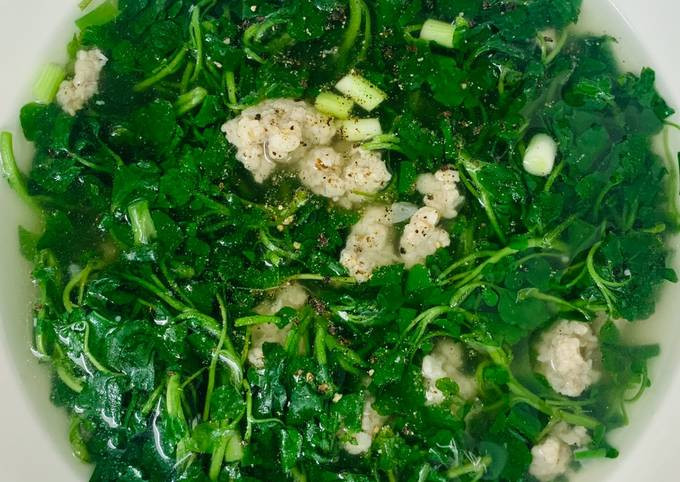 Canh cải xoong thịt bằm.