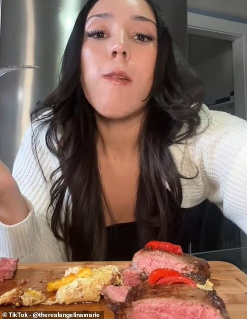 Bà mẹ 2 con giảm 27kg không cần tập: Bí mật từ chế độ ăn gây tranh cãi Ảnh 2