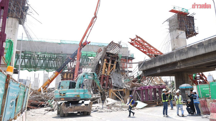 Sập cần cẩu trên đường cao tốc: 5 người thiệt mạng, 30 người bị thương Ảnh 1