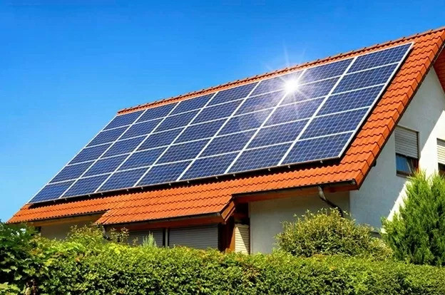 Hệ thống điện mặt trời áp mái. (Nguồn: edhg.com.vn)