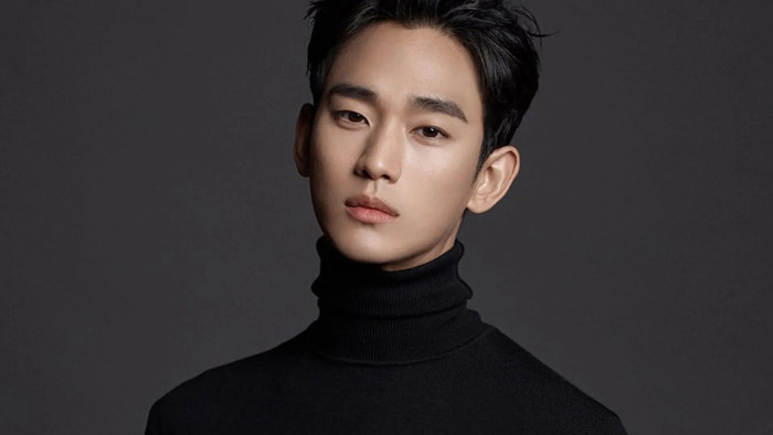 Kim Soo Hyun bị tố lạm dụng quyền lực tại một sự kiện diễn ra ở Thái Lan vào năm 2014. (Ảnh All Kpop)