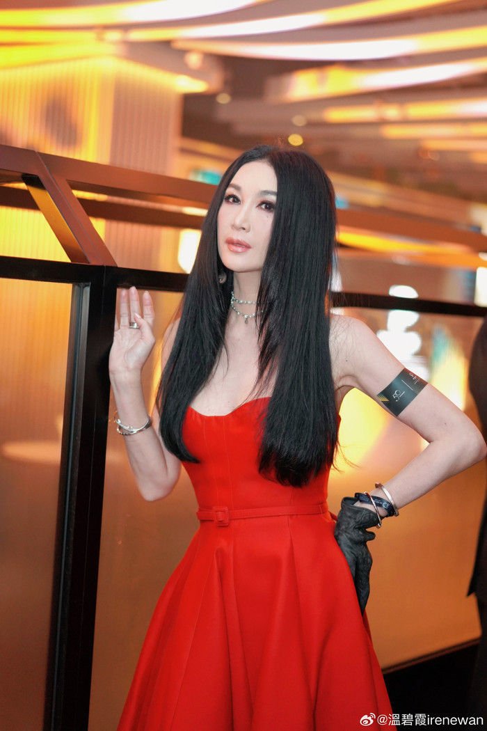 Cuộc sống của Ôn Bích Hà khiến người ta phải ghen tị. (Ảnh: Weibo)