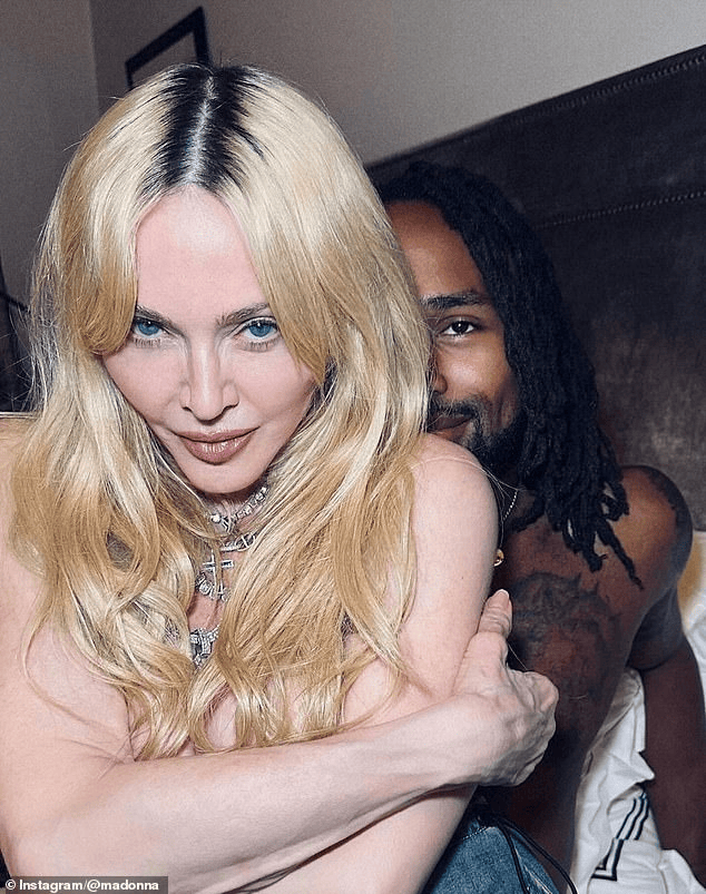 Madonna từng công khai ảnh thân mật với tình trẻ trên Instagram. Ảnh: Sưu tầm