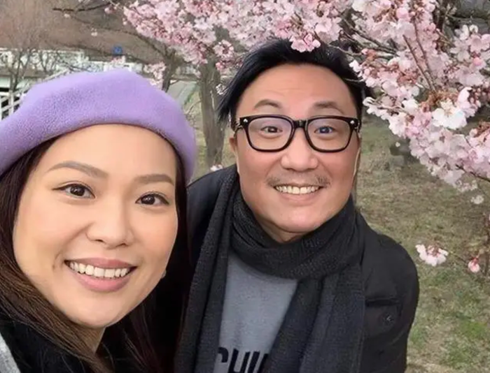 Nam diễn viên và bà xã khá thoải mái trong việc chia sẻ ảnh gia đình trên mạng xã hội. Ảnh: Sưu tầm