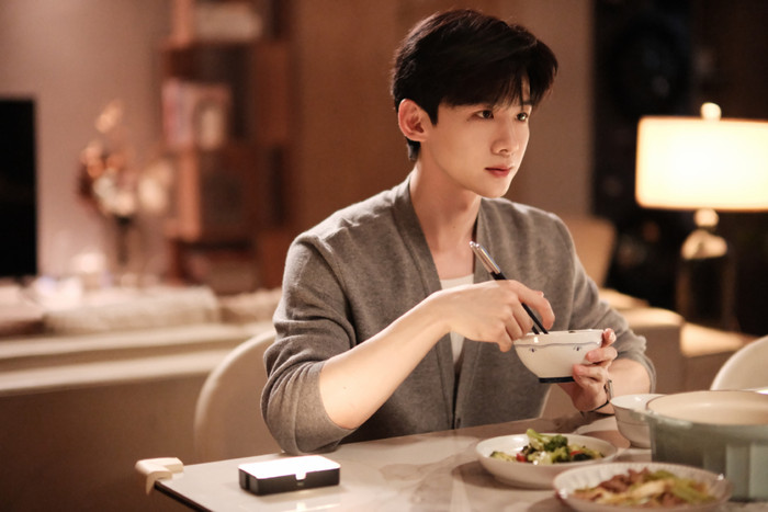 Không ai nghĩ Bạch Kính Đình sẽ thất bại. (Ảnh: Weibo)